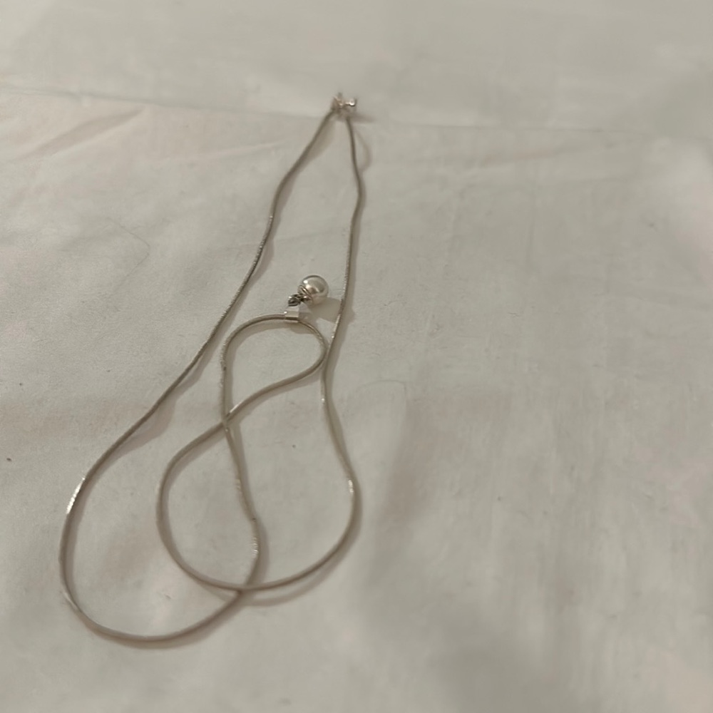*๐ FREE WITH PURCHASE* Pearl pendant silver chain necklace - Picture 15 of 15